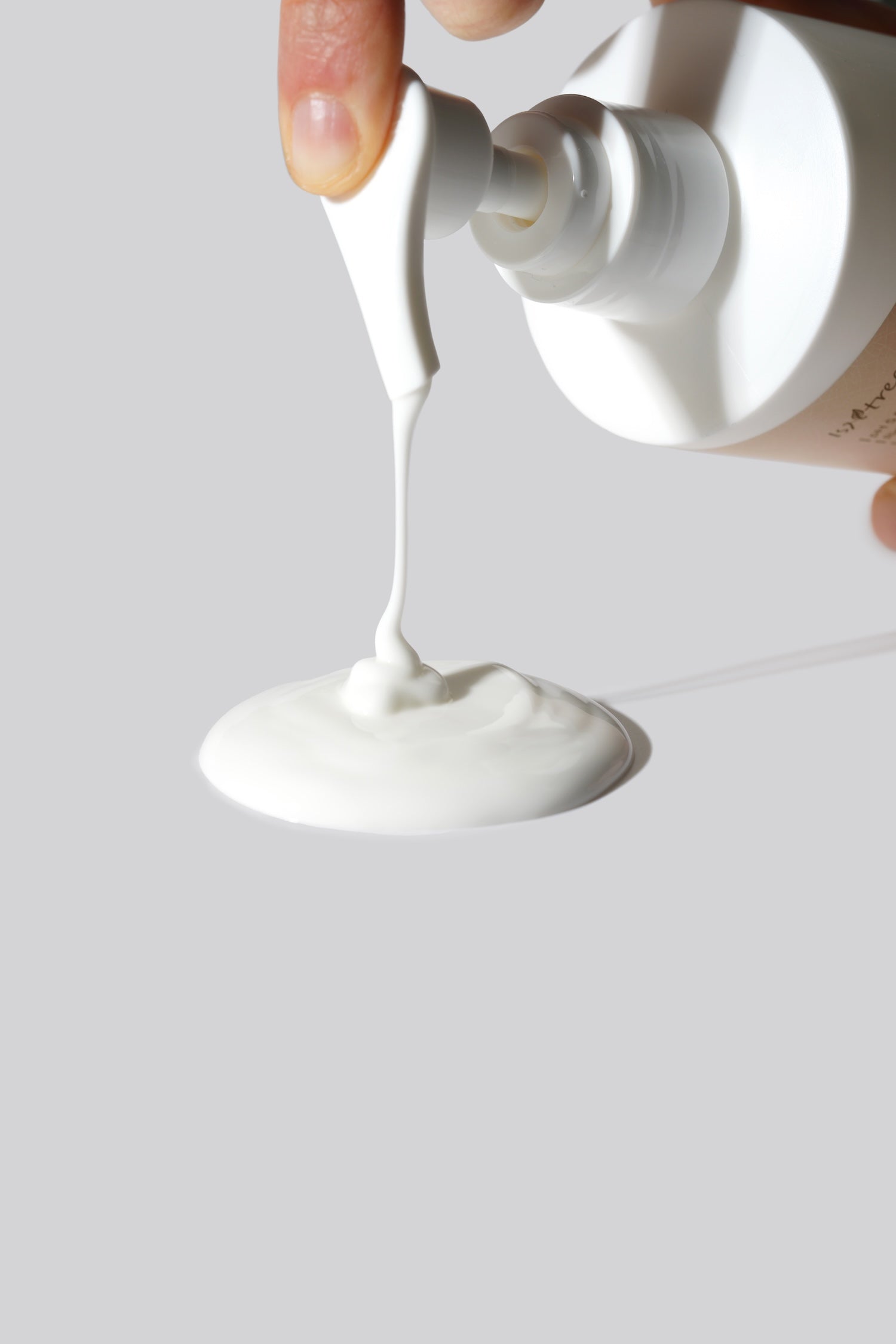 [Isntree] Yam Root Veganische Milchreiniger 220ml